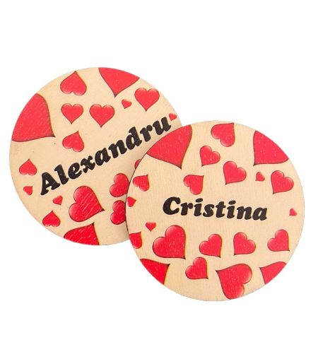 Suporturi personalizate pentru pahare cu inimi și nume