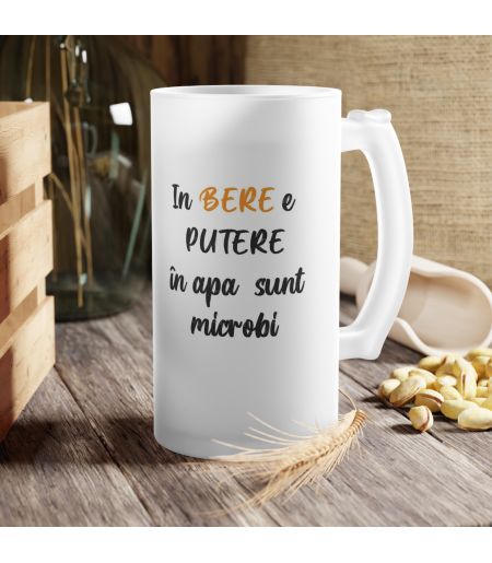 Halbă de bere personalizată „în bere e putere”