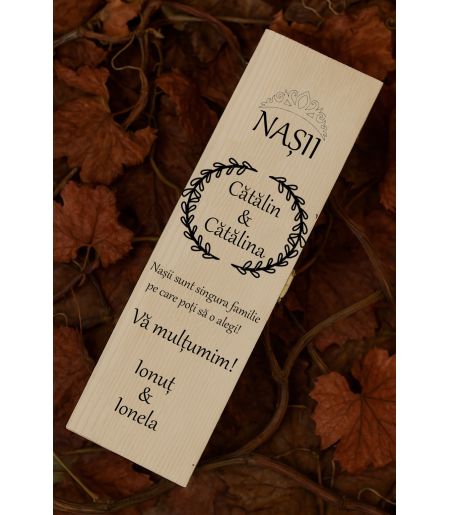 Cutie de vin personalizată pentru nașii