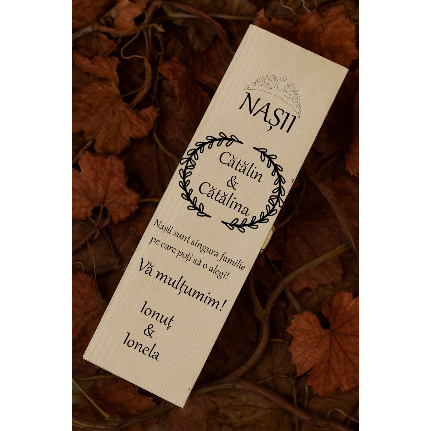 Cutie de vin personalizată pentru nașii