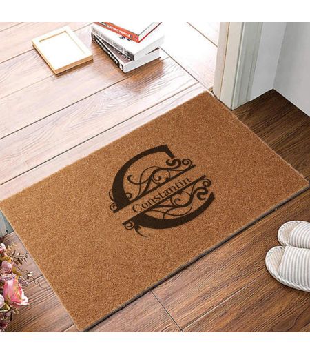 Covor intrare personalizat cu initiala C si nume