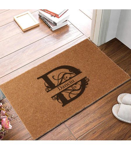Covor intrare personalizat cu initiala D si nume