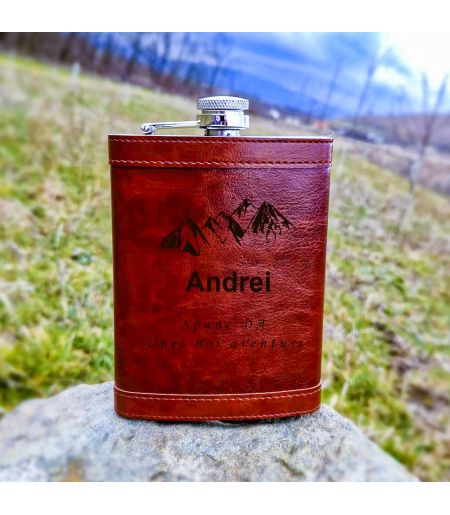 Sticla de buzunar personalizata Aventura